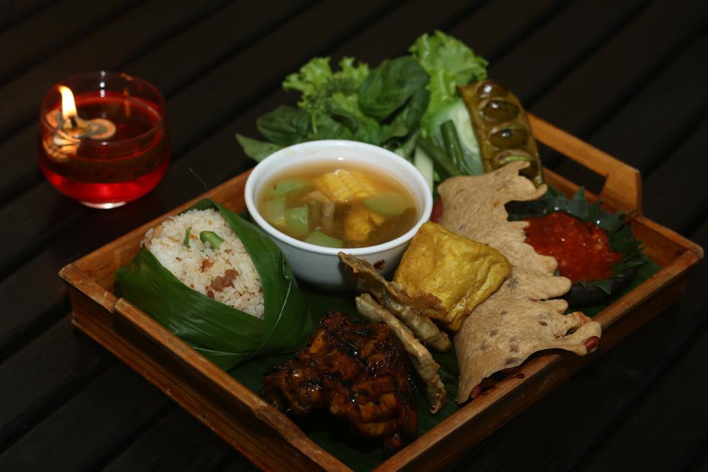 甘榜萨姆皮乌度假村和Spa酒店 加鲁特 外观 照片